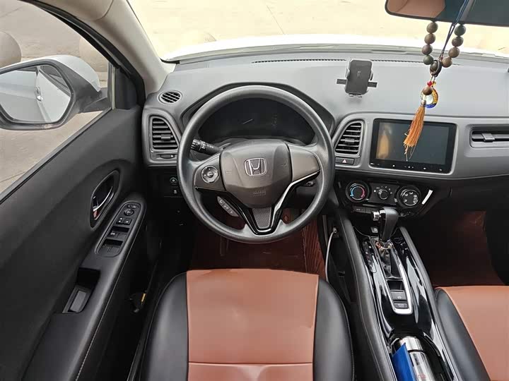 Фото 3 - Honda Vezel