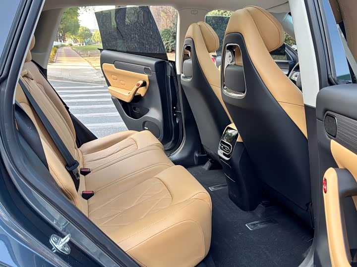 Фото 11 - Leapmotor C11