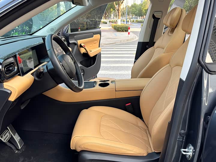 Фото 8 - Leapmotor C11