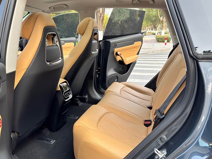 Фото 9 - Leapmotor C11