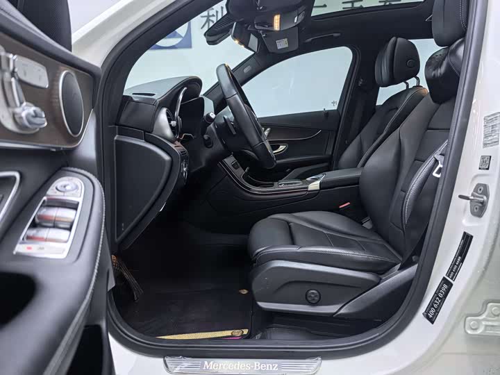 Фото 13 - Mercedes-Benz GLC-Class