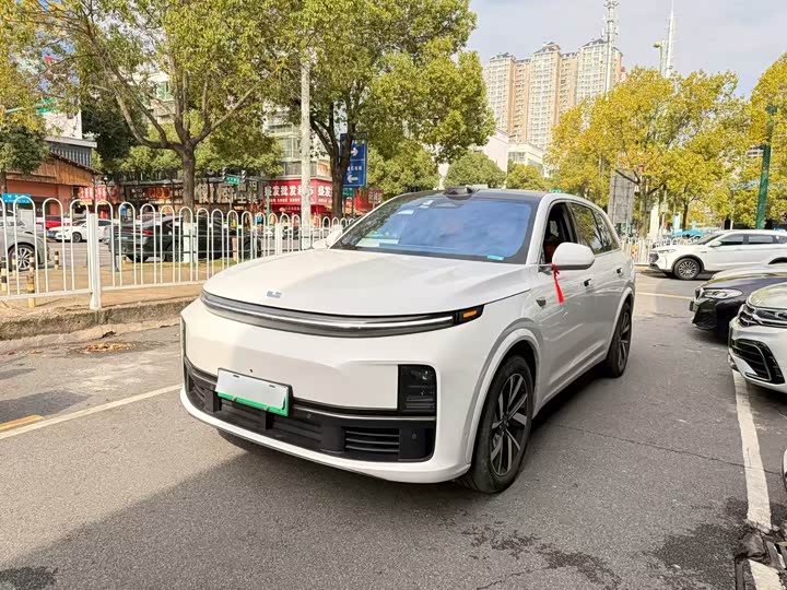 Фото 1 - LiXiang L7