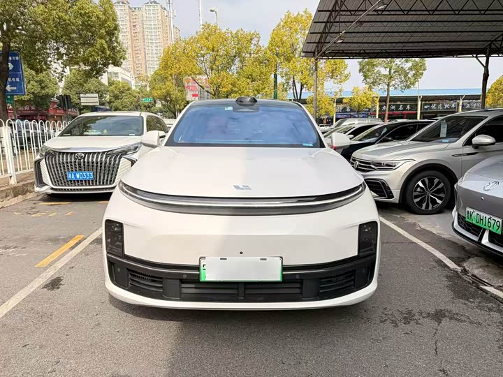 Фото 2 - LiXiang L7