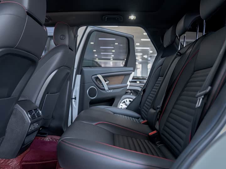 Фото 13 - Land Rover Discovery Sport Hybrid