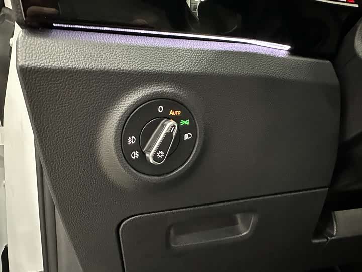 Фото 14 - Volkswagen Tayron