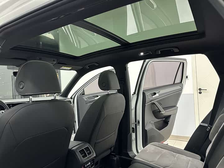 Фото 17 - Volkswagen Tayron