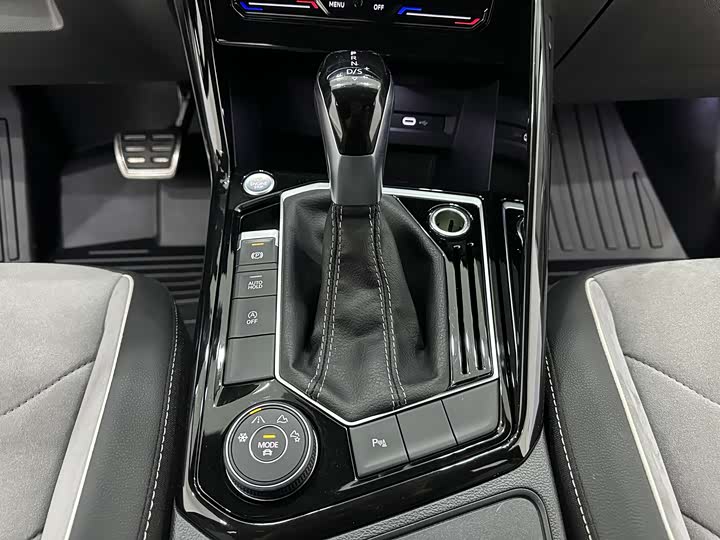 Фото 24 - Volkswagen Tayron