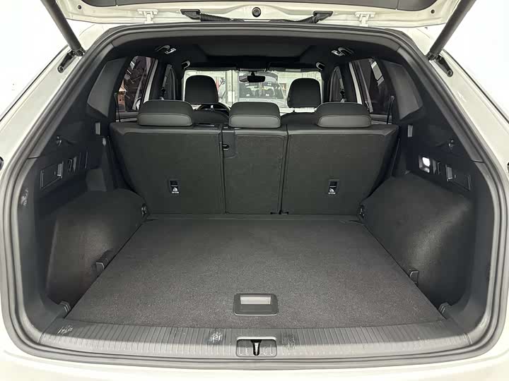 Фото 36 - Volkswagen Tayron