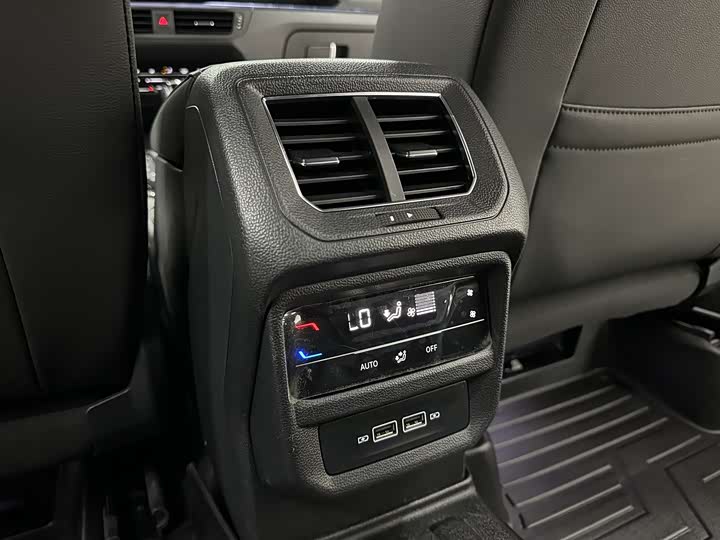 Фото 39 - Volkswagen Tayron