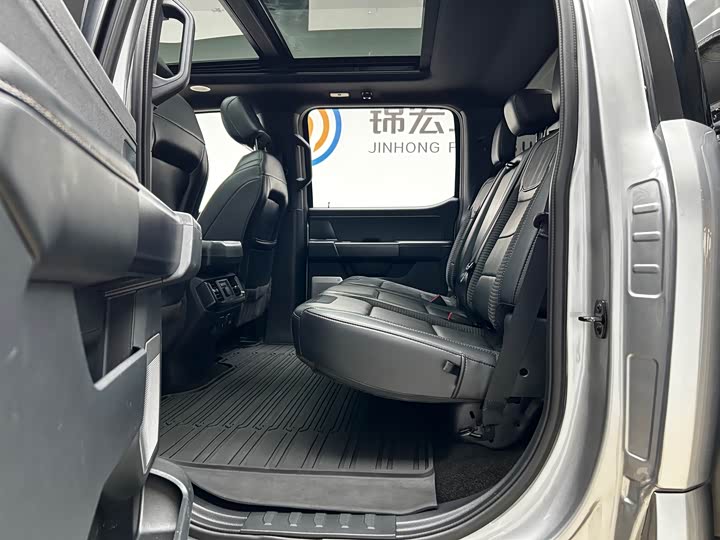 Фото 15 - Ford F-150 Raptor