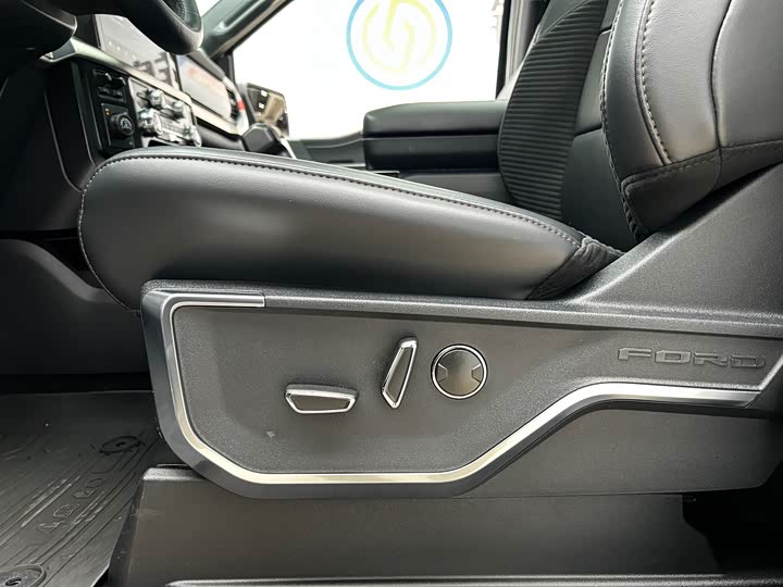 Фото 7 - Ford F-150 Raptor