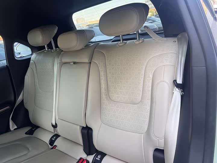 Фото 17 - Smart #1