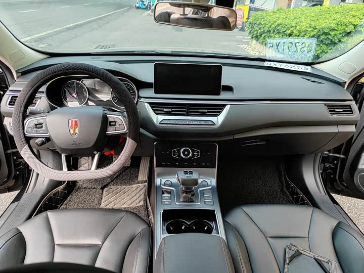 Фото 8 - Hongqi H5