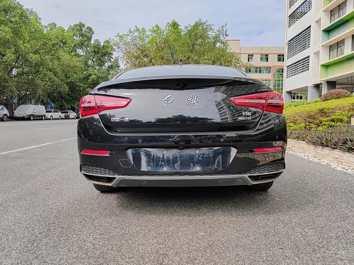 Фото 9 - Hongqi H5