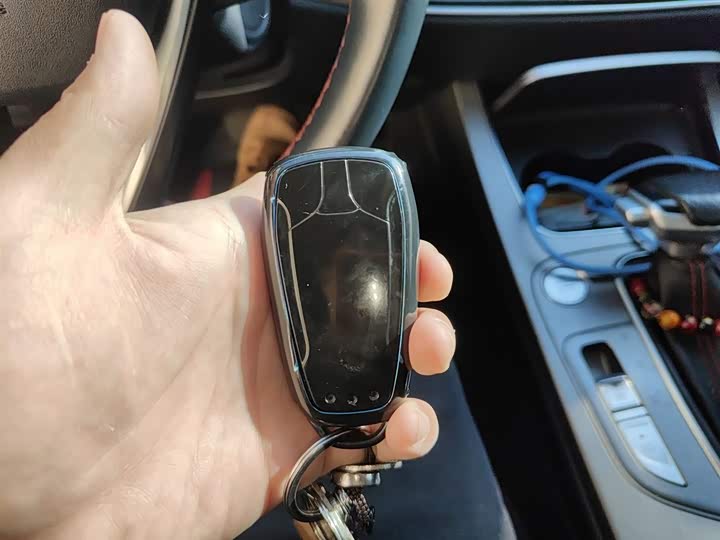 Фото 11 - Changan Oshan X7