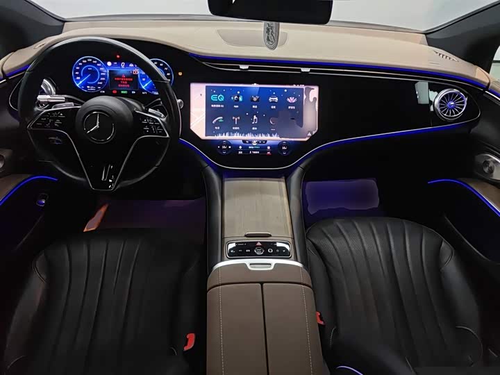 Фото 10 - Mercedes-Benz EQS