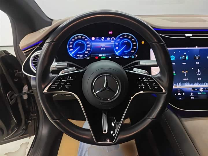 Фото 11 - Mercedes-Benz EQS