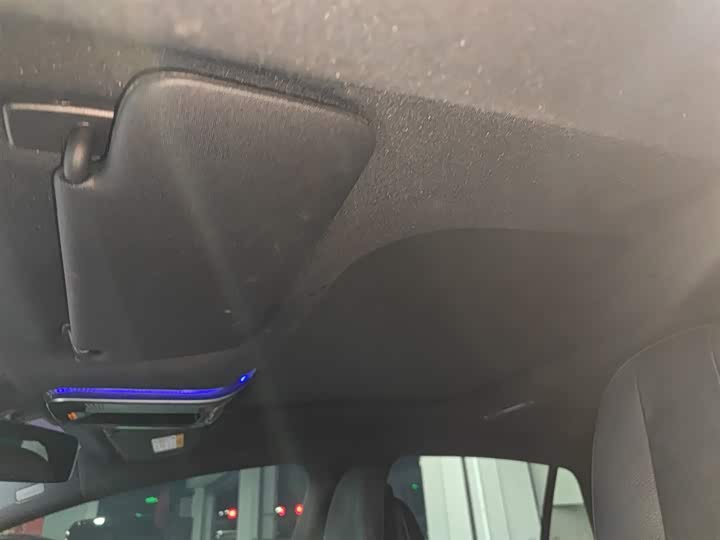 Фото 18 - Mercedes-Benz EQS