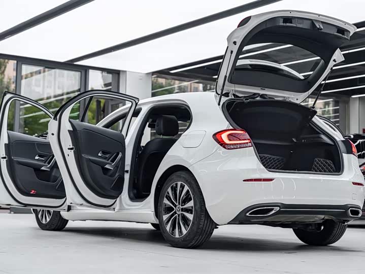 Фото 12 - Mercedes-Benz A-Class