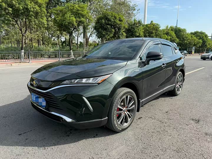 Фото 1 - Toyota Harrier