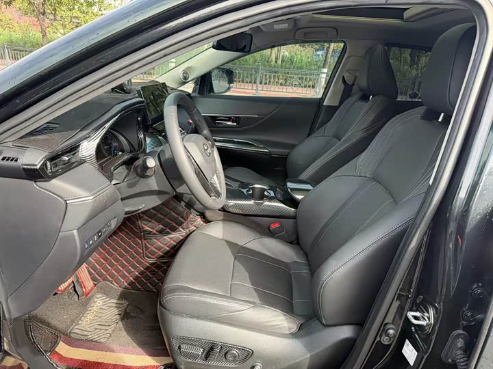 Фото 6 - Toyota Harrier