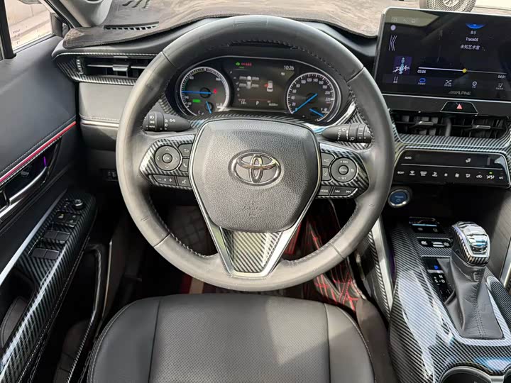 Фото 8 - Toyota Harrier