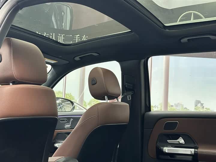 Фото 11 - Mercedes-Benz EQB