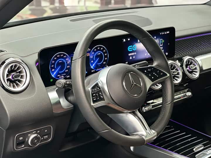Фото 7 - Mercedes-Benz EQB