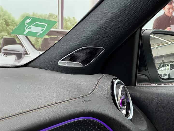 Фото 8 - Mercedes-Benz EQB