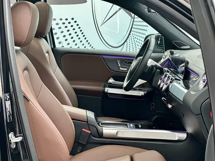 Фото 9 - Mercedes-Benz EQB