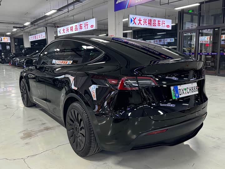 Фото 6 - Tesla Model Y