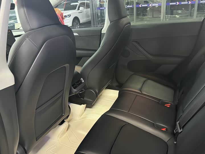 Фото 9 - Tesla Model Y