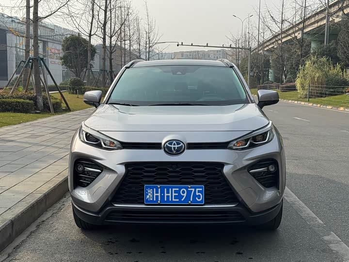 Фото 2 - Toyota Wildlander