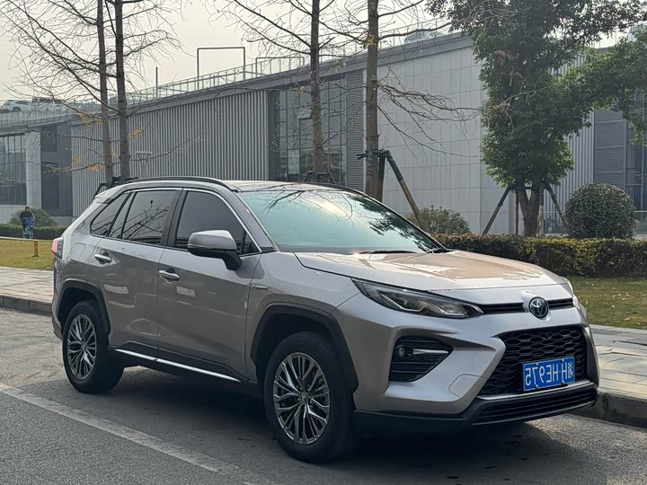 Фото 3 - Toyota Wildlander