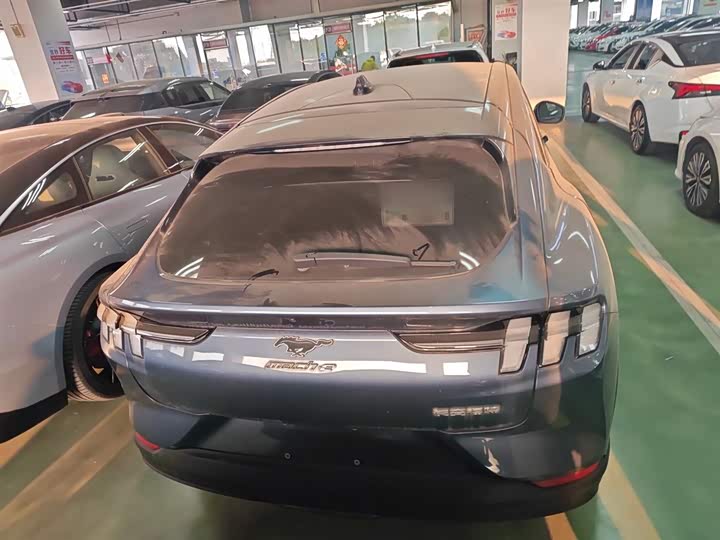 Фото 6 - Ford Mustang Mach-E