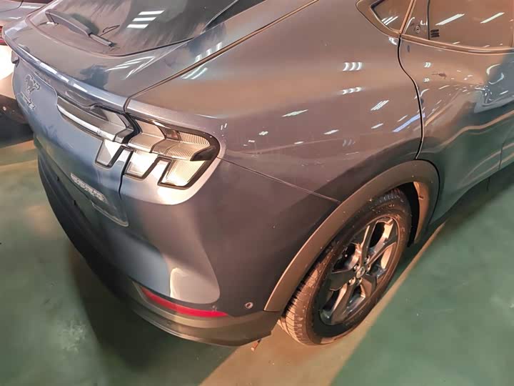 Фото 8 - Ford Mustang Mach-E