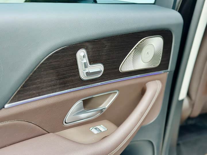 Фото 12 - Mercedes-Benz GLE-Class