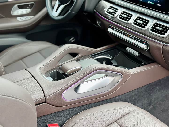 Фото 13 - Mercedes-Benz GLE-Class