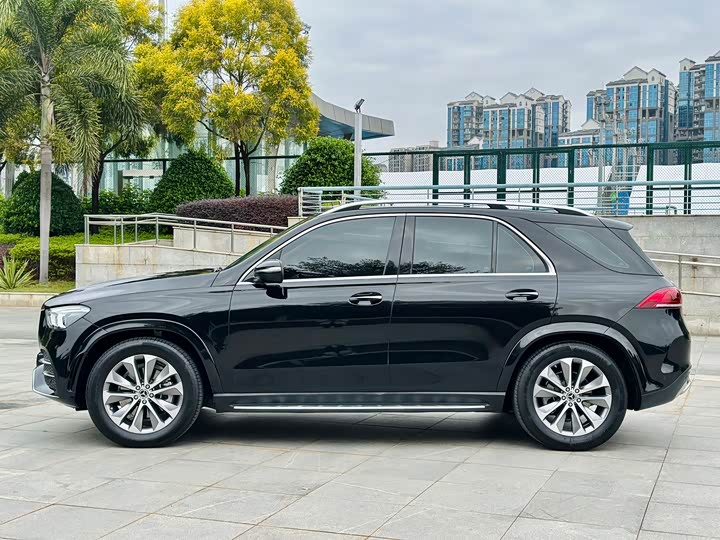 Фото 2 - Mercedes-Benz GLE-Class