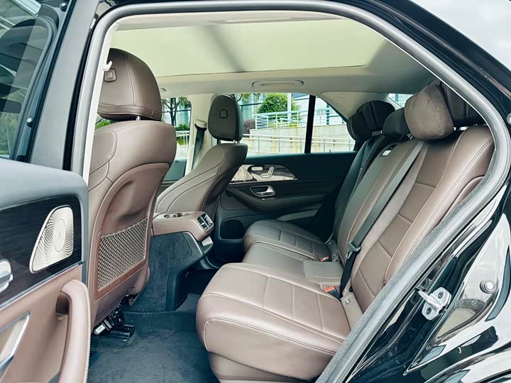 Фото 9 - Mercedes-Benz GLE-Class