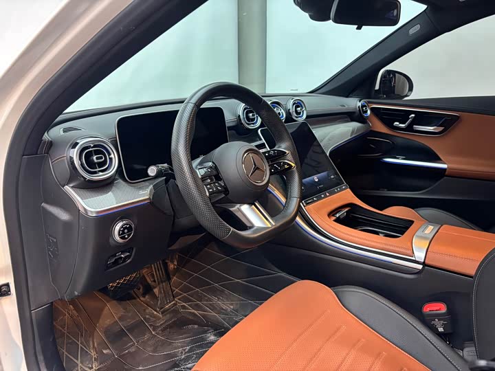 Фото 17 - Mercedes-Benz C-Class