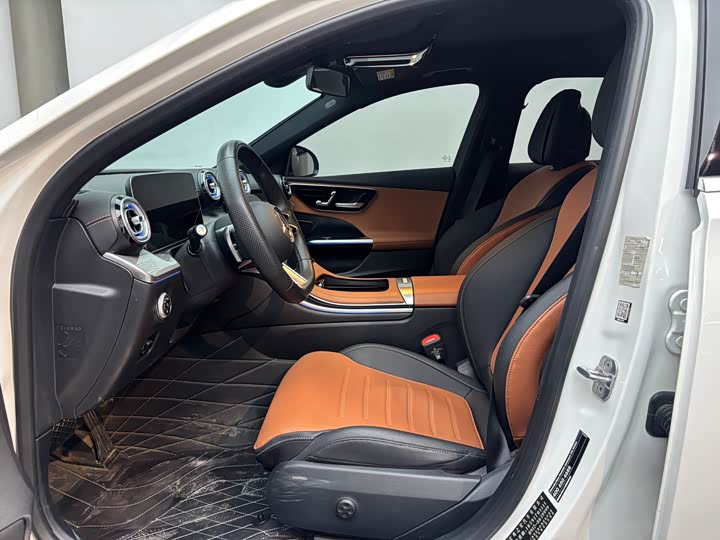 Фото 18 - Mercedes-Benz C-Class