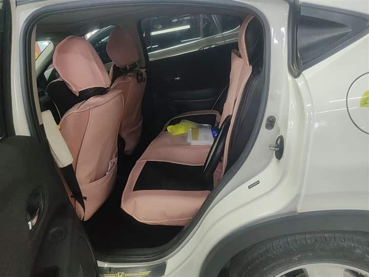 Фото 17 - Honda Vezel