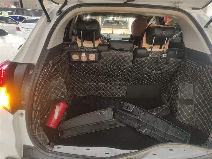 Фото 19 - Honda Vezel