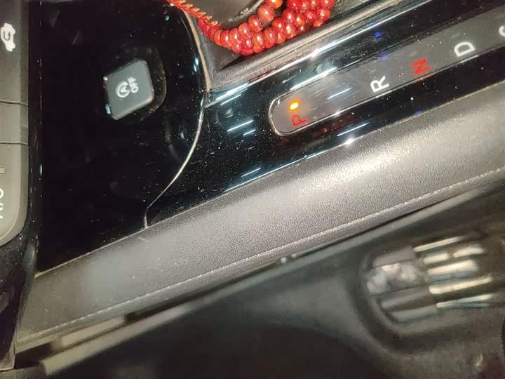 Фото 9 - Honda Vezel