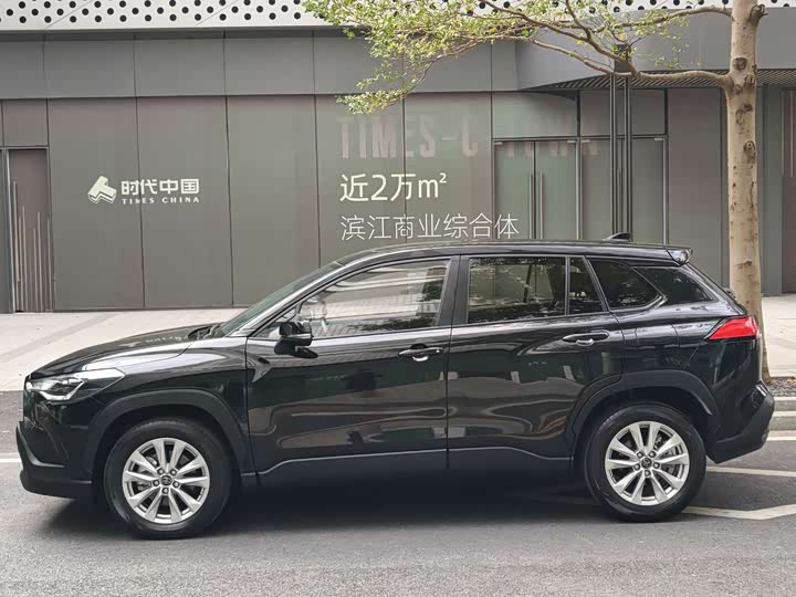 Фото 10 - Toyota Corolla Cross