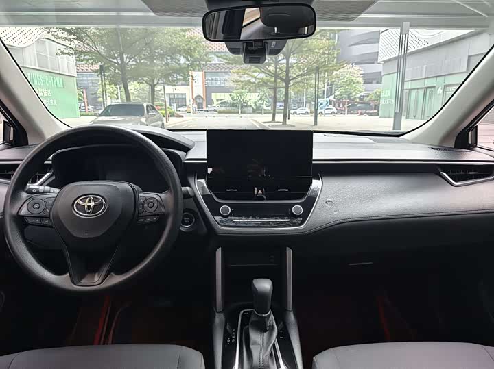 Фото 12 - Toyota Corolla Cross