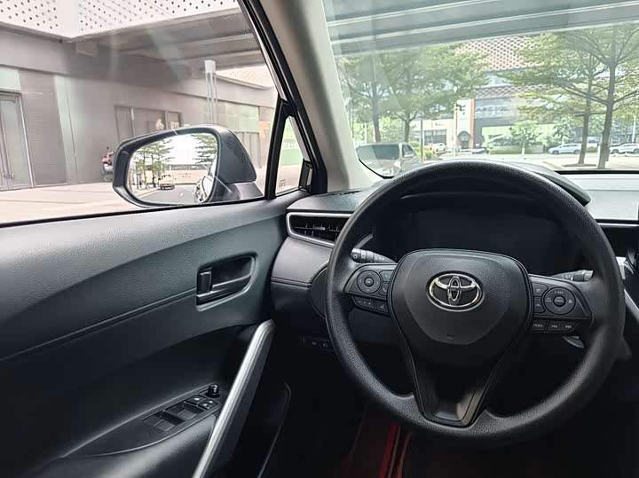 Фото 14 - Toyota Corolla Cross