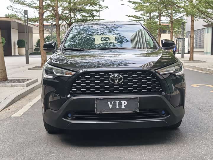 Фото 2 - Toyota Corolla Cross