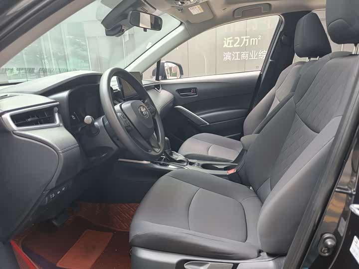 Фото 4 - Toyota Corolla Cross